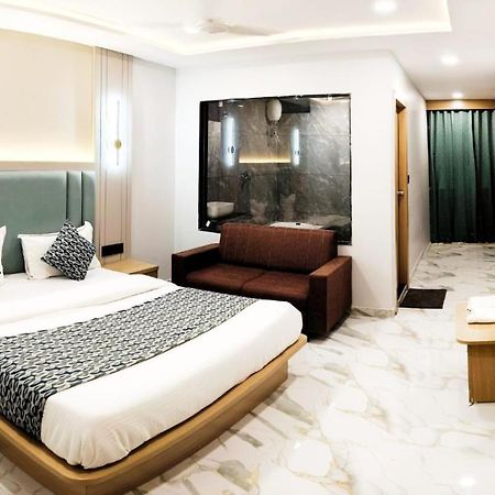 Hotel Allen Ahmedabad Eksteriør bilde