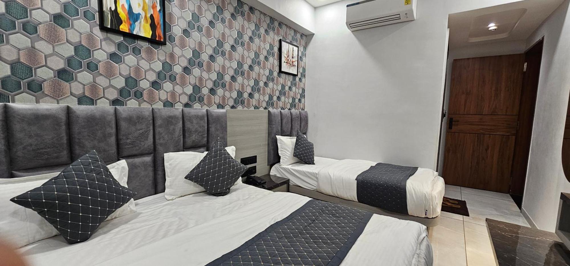 Hotel Allen Ahmedabad Eksteriør bilde